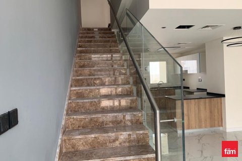 Dubai, BAE’de satılık sıra ev 2 yatak odası, 124.7 m&sup2; No 714426 - fotoğraf 11