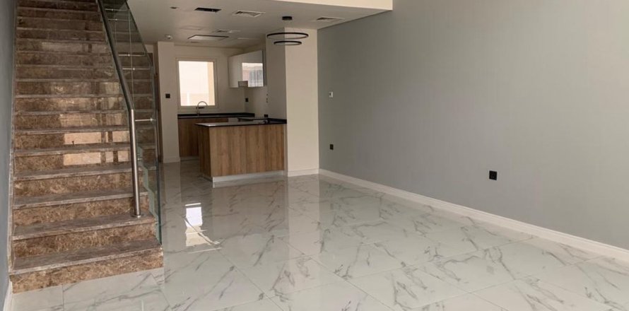 Dubai, BAE’de sıra ev 2 yatak odası, 124.7 m&sup2; No 714426