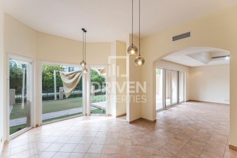 Üürile anda ridamaja asukohaga Motor City, Dubai, AÜE: 3 magamistoaga, 400.04 m² Nr 746861 - pilt 4