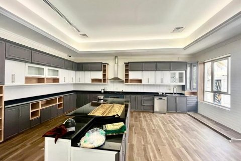 Vilë në Al Barsha, Dubai, Emiratet e Bashkuara Arabe 7 dhoma gjumi, 1483.43 m2. № 637507 - Foto 8