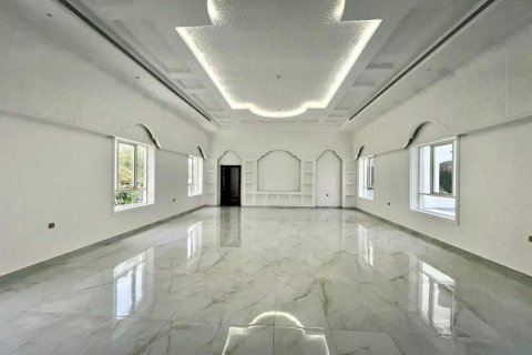 Vilë në Al Barsha, Dubai, Emiratet e Bashkuara Arabe 7 dhoma gjumi, 1483.43 m2. № 637507 - Foto 4