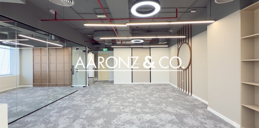 Kantoor in Jumeirah Lake Towers, Dubai, VAE 111 vr.m. nr 680421