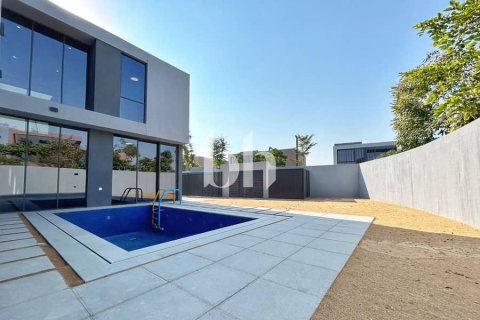 Huvila Tilal City, Sharjah, Arabiemiraatit 4 makuuhuonetta, 384 m2 № 642906 - kuva 2