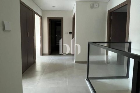 Rekkehus til salgs i Al Rahmaniya, Sharjah, Emiratene 4 soverom, 279 kvm Nr. 642908 - Foto 1