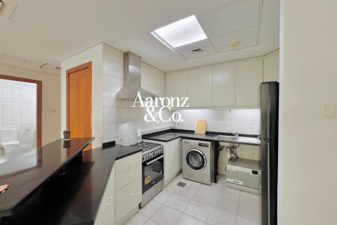 Apartment in Discovery Gardens, Dubai, UAE 1 bedroom, 90 sq.m. № 729899 - photo 10