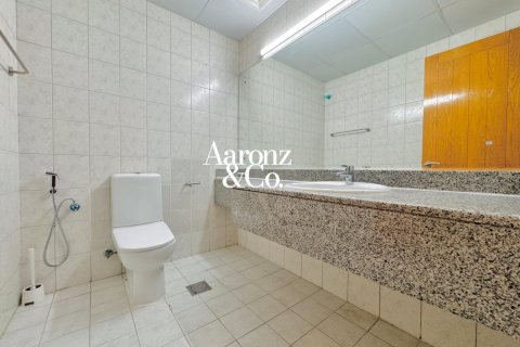 Apartment in Discovery Gardens, Dubai, UAE 1 bedroom, 90 sq.m. № 729899 - photo 15