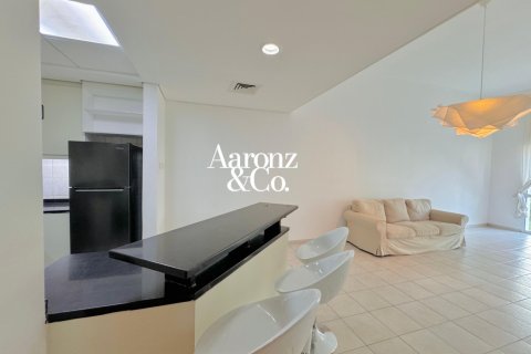 Apartment in Discovery Gardens, Dubai, UAE 1 bedroom, 90 sq.m. № 729899 - photo 11