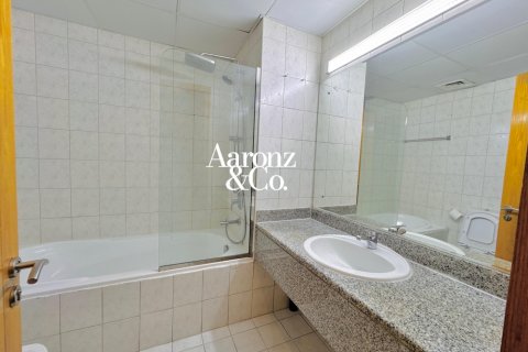 Apartment in Discovery Gardens, Dubai, UAE 1 bedroom, 90 sq.m. № 729899 - photo 16