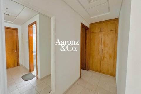 Apartment in Discovery Gardens, Dubai, UAE 1 bedroom, 90 sq.m. № 729899 - photo 6