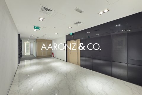 Офис Бизнес-Бэй, Дубай, БАӘ-да 392.9 м² № 670619 - фото 7