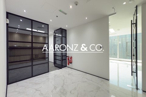 Office in Business Bay, Dubai, UAE 392.9 sq.m. № 670618 - photo 3
