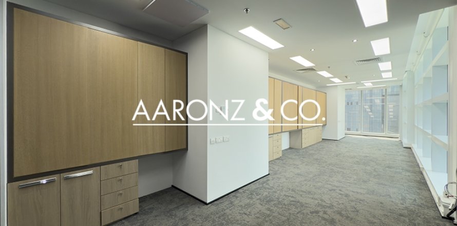 Office in Business Bay, Dubai, UAE 392.9 sq.m. № 670618