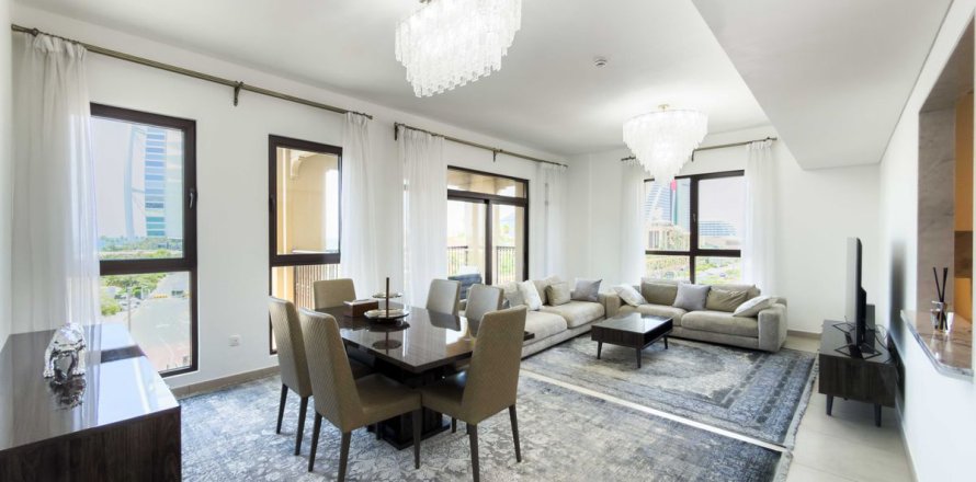 Apartament în Umm Suqeim, Dubai, EAU 3 dormitoare, 171.3 mp.  №705668