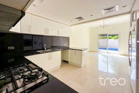 Vilë në Meadows, Dubai, Emiratet e Bashkuara Arabe 5 dhoma gjumi, 390.19 m2. № 753743 - Foto 3