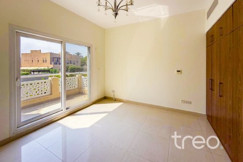 Vilë në Meadows, Dubai, Emiratet e Bashkuara Arabe 5 dhoma gjumi, 390.19 m2. № 753743 - Foto 7