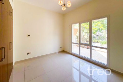 Vilë në Meadows, Dubai, Emiratet e Bashkuara Arabe 5 dhoma gjumi, 390.19 m2. № 753743 - Foto 15