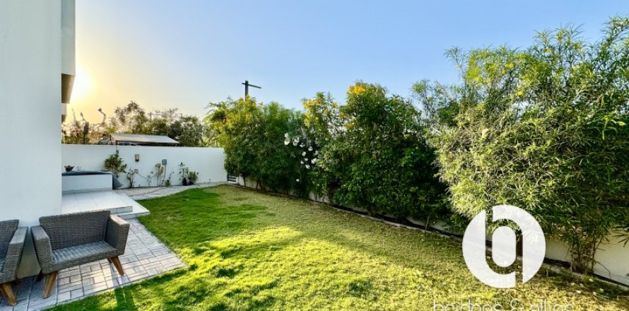 Dubai Hills Estate, UAE의 빌라 침실 4개, 347제곱미터 번호 687702