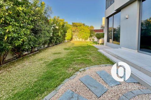 Dubai Hills Estate, UAE의 판매용 빌라 침실 4개, 347제곱미터 번호 687702 - 사진 22