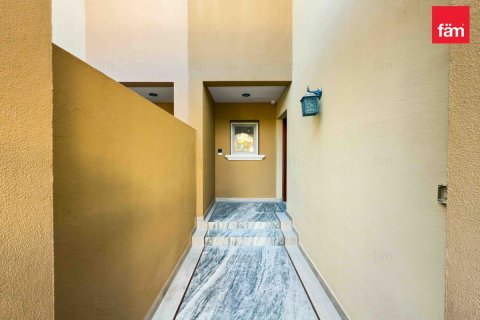 Villa til salgs i Dubai, Emiratene 4 soverom, 266.1 kvm Nr. 719078 - Foto 22