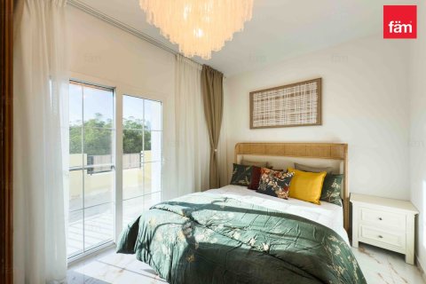 Villa til salgs i Dubai, Emiratene 4 soverom, 266.1 kvm Nr. 719078 - Foto 12