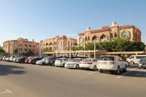 Zgrada u Dubai Investment Park, UAE 1005.68 m2 Br. 762411 - fotografija 8