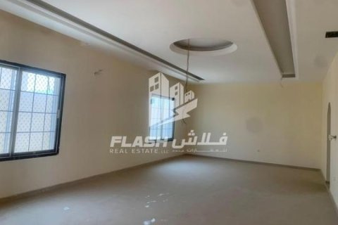 Villa à vendre à  Al Uraibi, Ras Al Khaimah, EAU 7 chambres, 970 m2 № 656900 - photo 2