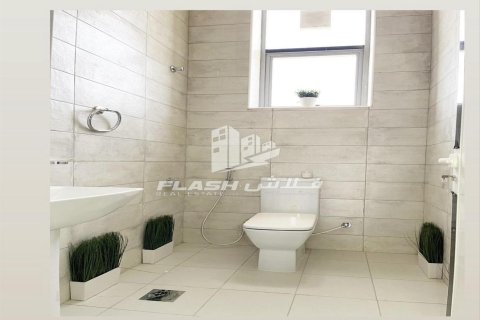 Vila u gradu Al Qusaidat, Ras Al Khaimah, UAE 6 spavaće sobe, 1394 m2 Br. 656901 - Slika 4