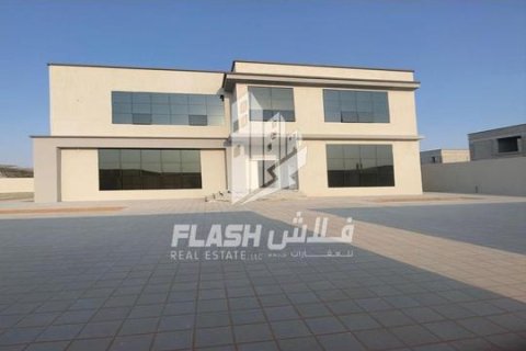Vila u gradu Al Qusaidat, Ras Al Khaimah, UAE 6 spavaće sobe, 1394 m2 Br. 656901 - Slika 12