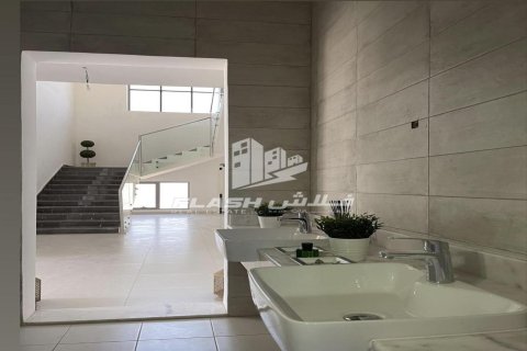 Vila u gradu Al Qusaidat, Ras Al Khaimah, UAE 6 spavaće sobe, 1394 m2 Br. 656901 - Slika 6