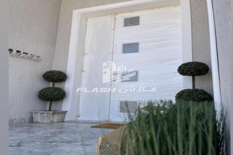 Vila u gradu Al Qusaidat, Ras Al Khaimah, UAE 6 spavaće sobe, 1394 m2 Br. 656901 - Slika 9