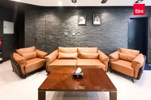 Oficina en alquiler en Business Bay, Dubai, EAU 167.2 m2 № 648060 - foto 2