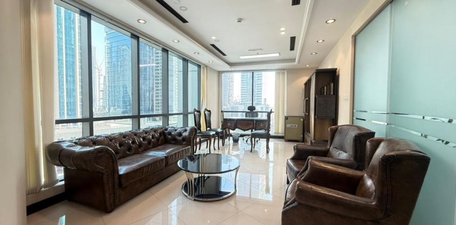 Oficina en Business Bay, Dubai, EAU 167.2 m² № 648060