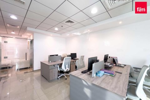 Office til salg i Business Bay, Dubai, UAE 76.3 kvm № 648059 - foto 2