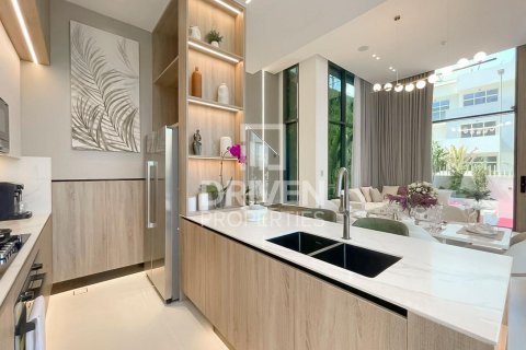 Radový dom v Jumeirah Village Circle, Dubai, SAE 4 spálne, 282 m2 č. 654701 - Fotografia 9
