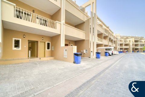 خانه شهری برای فروش در  Jumeirah Village Circle، Dubai، امارات متحده عربی  4 خوابه ، 365 متر مربع ، شماره 697741 - تصویر 2