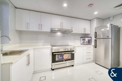 خانه شهری برای فروش در  Jumeirah Village Circle، Dubai، امارات متحده عربی  4 خوابه ، 365 متر مربع ، شماره 697741 - تصویر 3