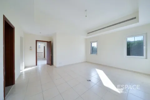 Arabian Ranches, Dubai, संयुक्त अरब अमीरात में विला, 3 बेडरूम, 350 वर्ग मीटर, संख्या 661089 - फ़ोटो 13