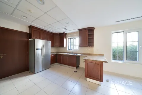 Arabian Ranches, Dubai, संयुक्त अरब अमीरात में विला, 3 बेडरूम, 350 वर्ग मीटर, संख्या 661089 - फ़ोटो 6