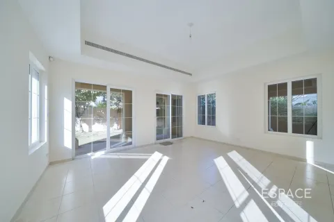 Arabian Ranches, Dubai, संयुक्त अरब अमीरात में विला, 3 बेडरूम, 350 वर्ग मीटर, संख्या 661089 - फ़ोटो 3