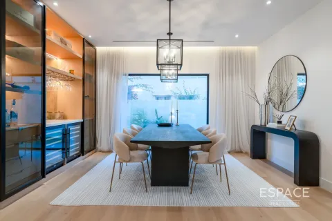 Villa in The Lakes, Dubai, UAE 4 bedrooms, 336 sq.m. № 661088 - photo 8