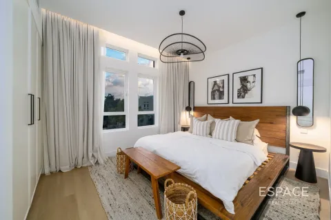 Villa in The Lakes, Dubai, UAE 4 bedrooms, 336 sq.m. № 661088 - photo 13