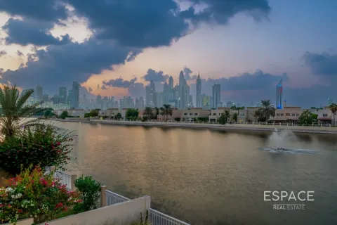 Villa in The Lakes, Dubai, UAE 4 bedrooms, 336 sq.m. № 661088 - photo 4