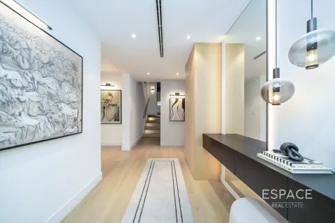 Villa in The Lakes, Dubai, UAE 4 bedrooms, 336 sq.m. № 661088 - photo 5