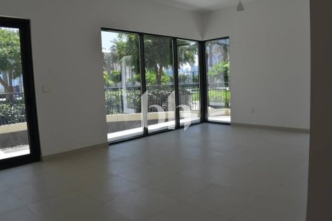 Apartament de vânzare în Al Khan, Sharjah, EAU 4 dormitoare, 212 mp.  №642871 - poză 1