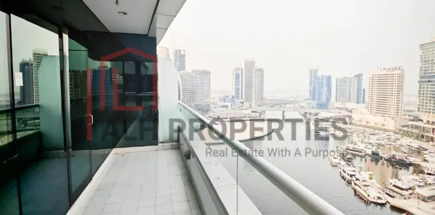 Apartmen di Business Bay, Dubai, UAE 2 bilik tidur, 129 meter persegi № 690409