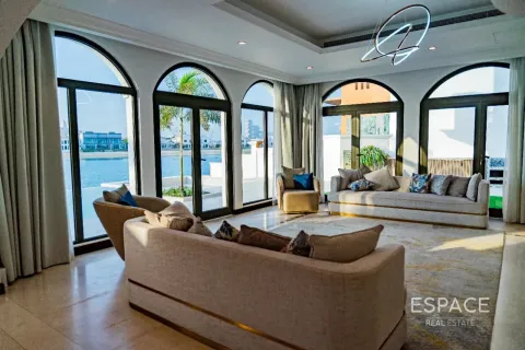 Vilă de vânzare în Palm Jumeirah, Dubai, EAU 5 dormitoare, 530 mp. №738040 - poză 7