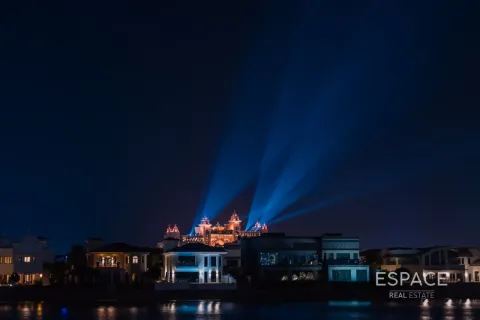 Vilă de vânzare în Palm Jumeirah, Dubai, EAU 5 dormitoare, 530 mp. №738040 - poză 16
