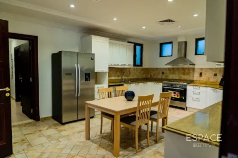 Vilă de vânzare în Palm Jumeirah, Dubai, EAU 5 dormitoare, 530 mp. №738040 - poză 11