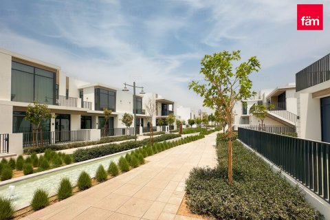 Řadový dům v Dubai, SAE 4 ložnice, 200.5 m² Č.: 630429 - fotografie 2