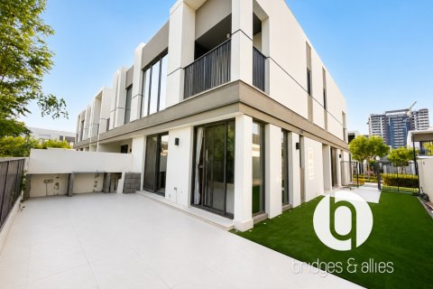Willa w Tilal Al Ghaf, Dubai, ZEA 4 sypialnie, 229 mkw. nr 752163
